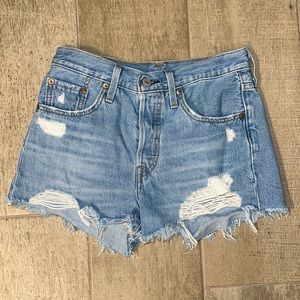501 LEVIS DENIM SHORTS 25W
